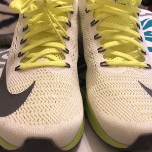Nike elite 10 (never worn!)
